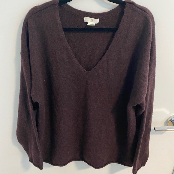 H&M Maroon Sweater - Picture 1 of 1